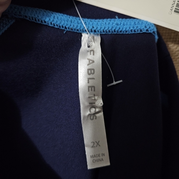 Fabletics Gianna Mock Neck Navy Blue Long Sleeve Top Size 2X - Picture 6 of 12